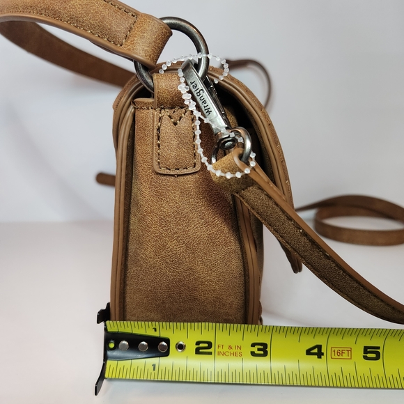 Wrangler Tan and White Shoulder Bag - Picture 8 of 8